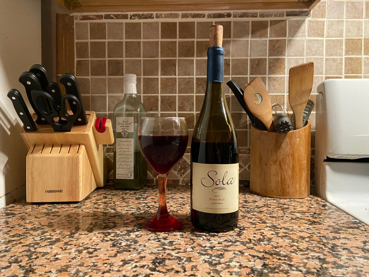 SOLA – PINOT NOIR (2017):&nbsp;7.5
